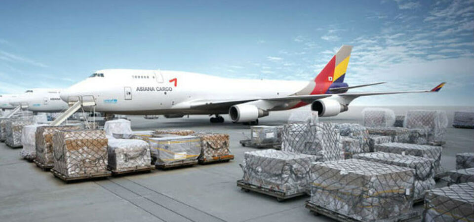 Choosing the Right Air Freight Service: Factors to Consider for Time-Sensitive Shipments